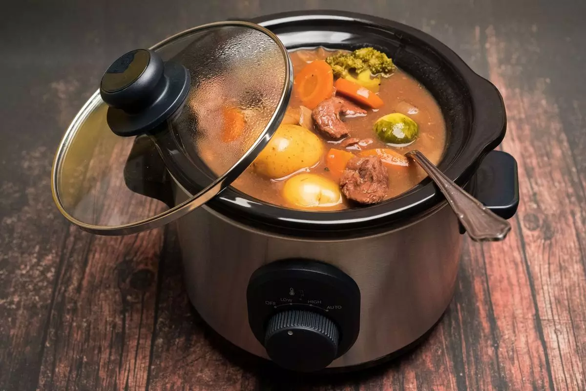 Pertimbangkan Fitur dan Fungsi Slow Cooker