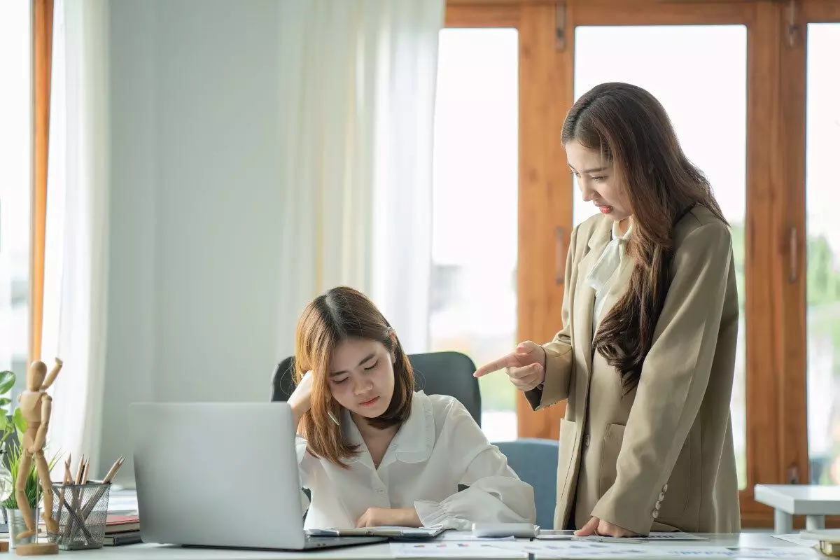Cara Menyikapi Teman Toxic Cara Menyikapi Teman Toxic
