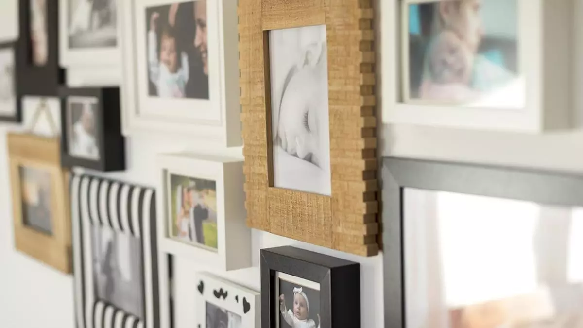 Pigura Beragam Bentuk