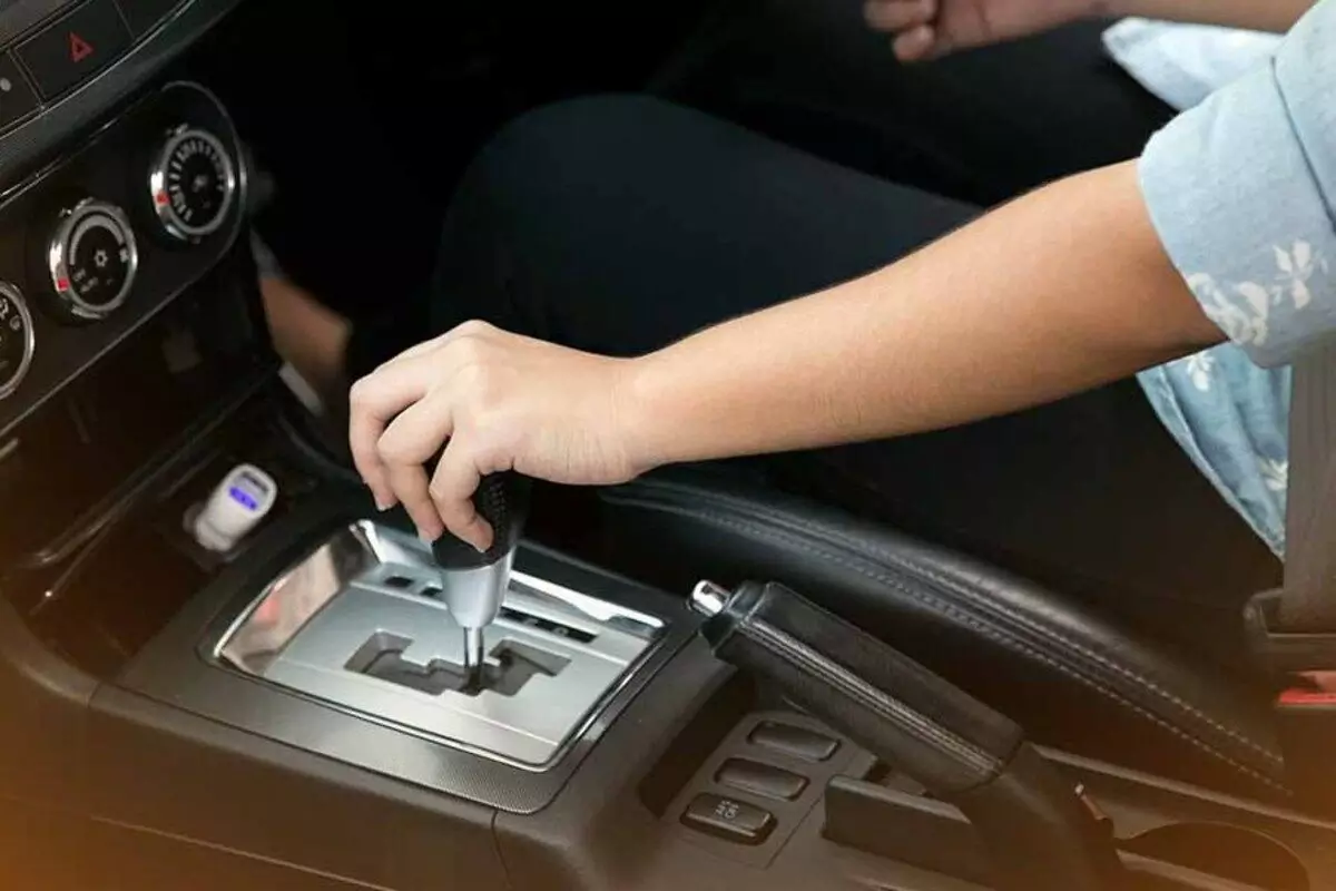 Persneling Mobil AT Susah Masuk