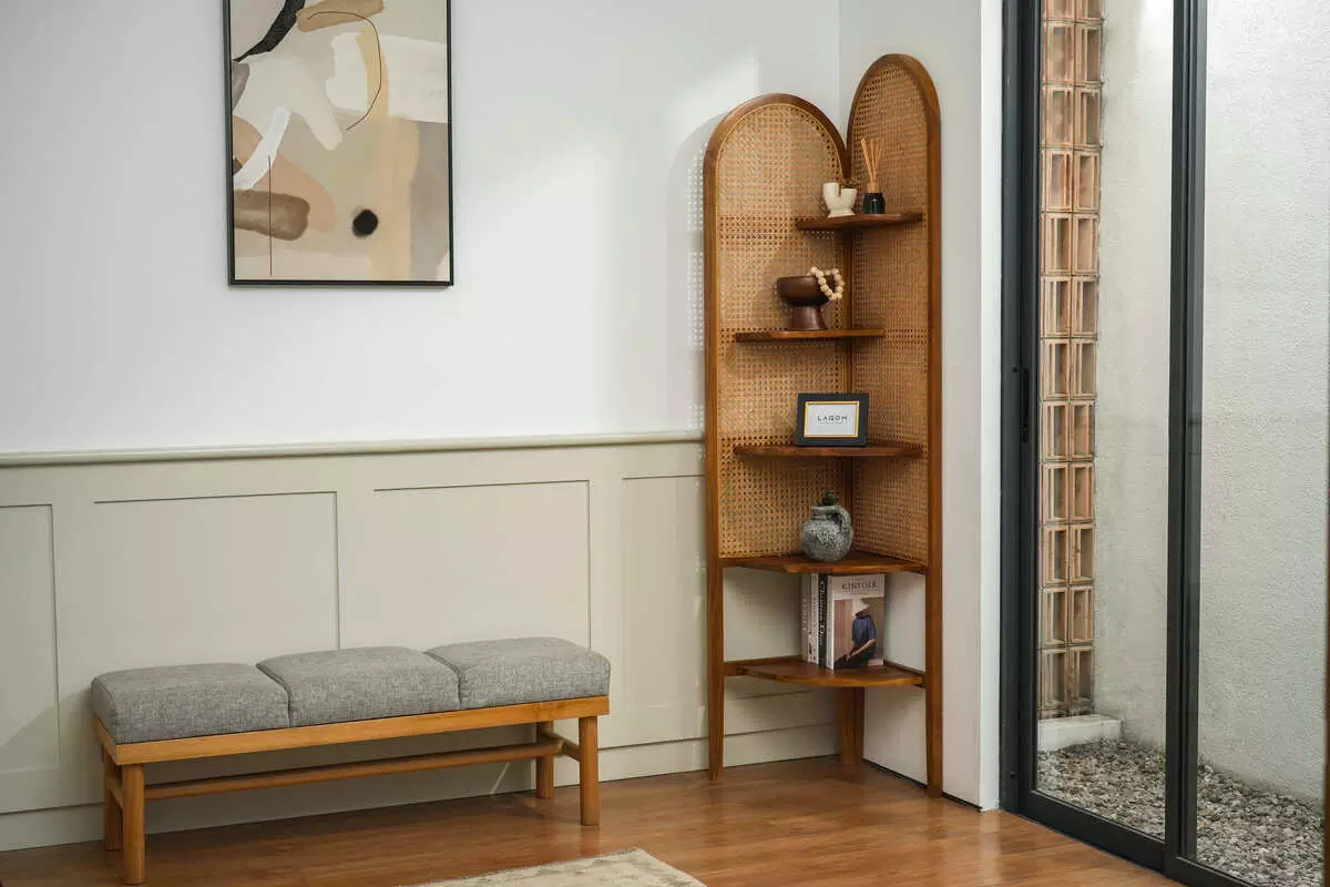 Galeri Estetik di Sudut Ruangan Galeri Estetik di Sudut Ruangan