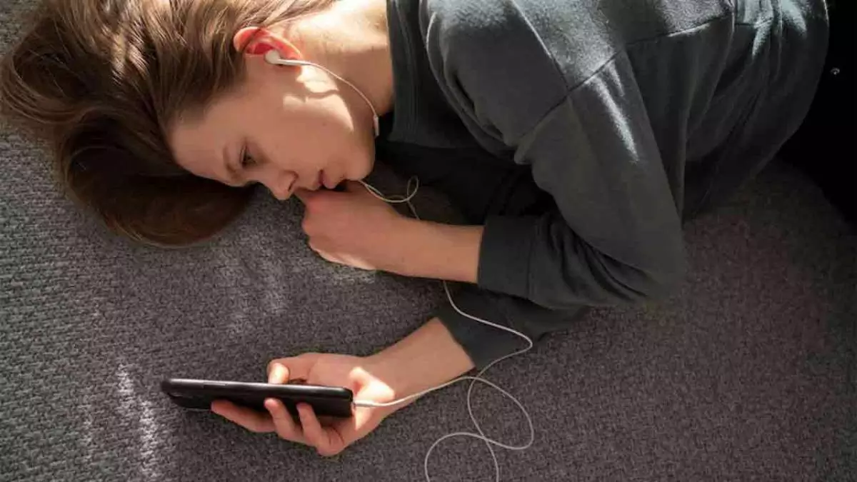 Ciri-ciri Orang Introvert Ciri-ciri Orang Introvert