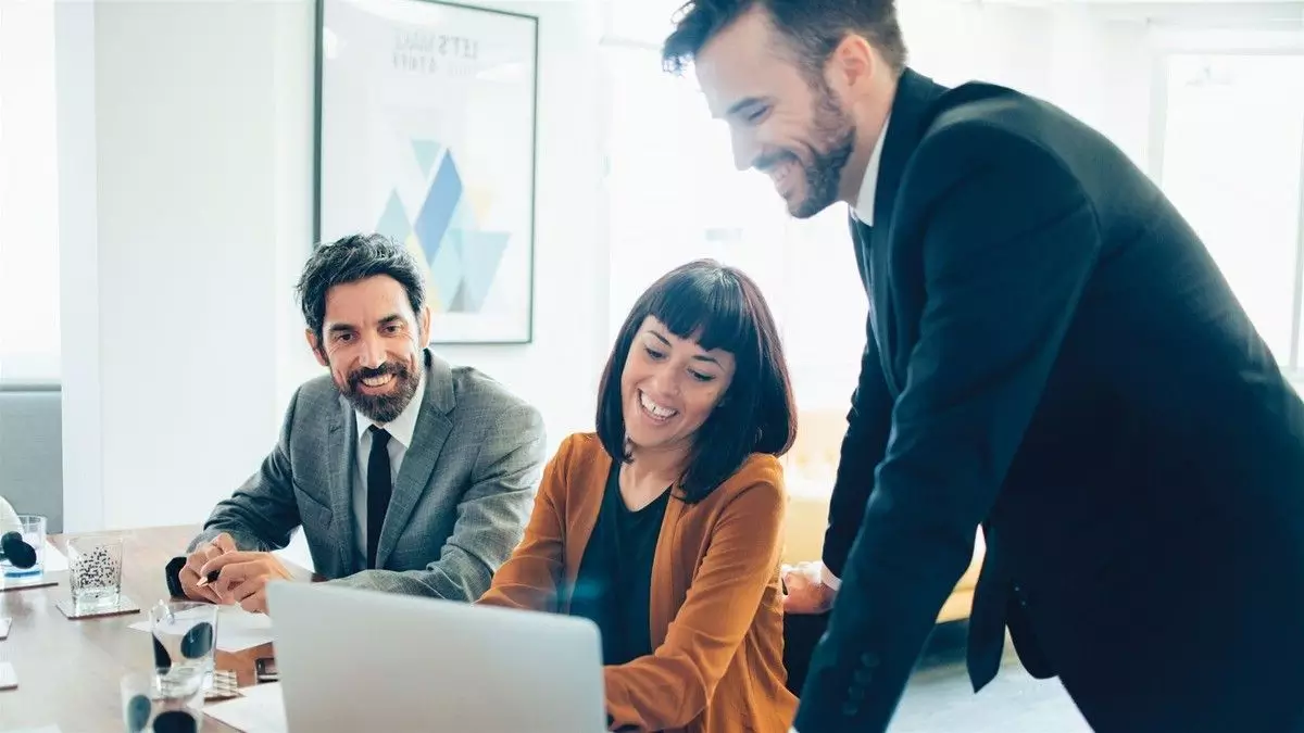 Komunikasi dalam dunia kerja modern