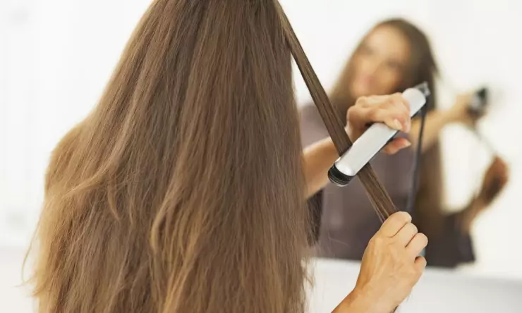 Cara Merawat Rambut yang Sering Dicatok Agar Tetap Sehat