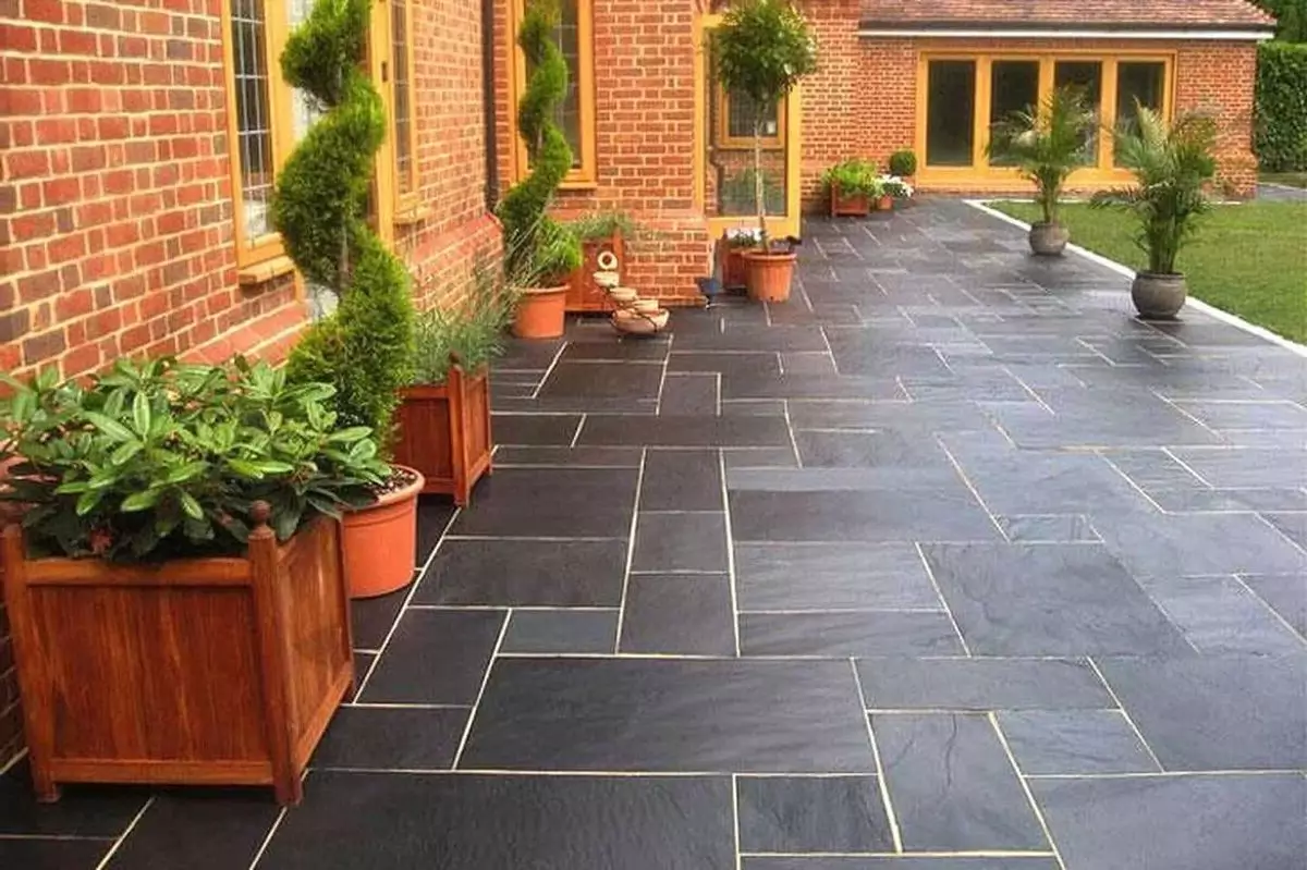 memilih-motif-keramik