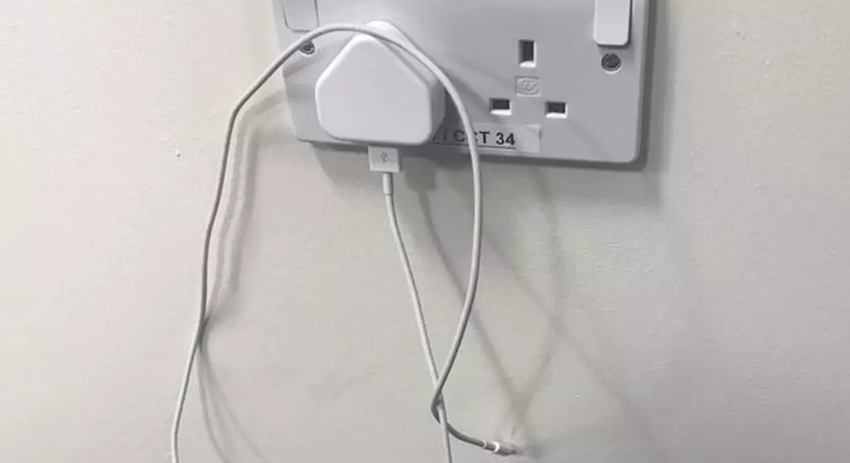 charger-belum-dilepas charger-belum-dilepas