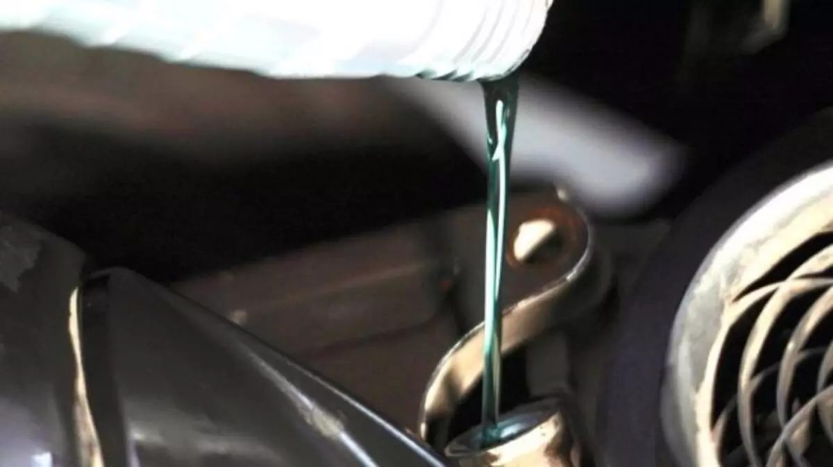 Oli Mesin Motor Matic