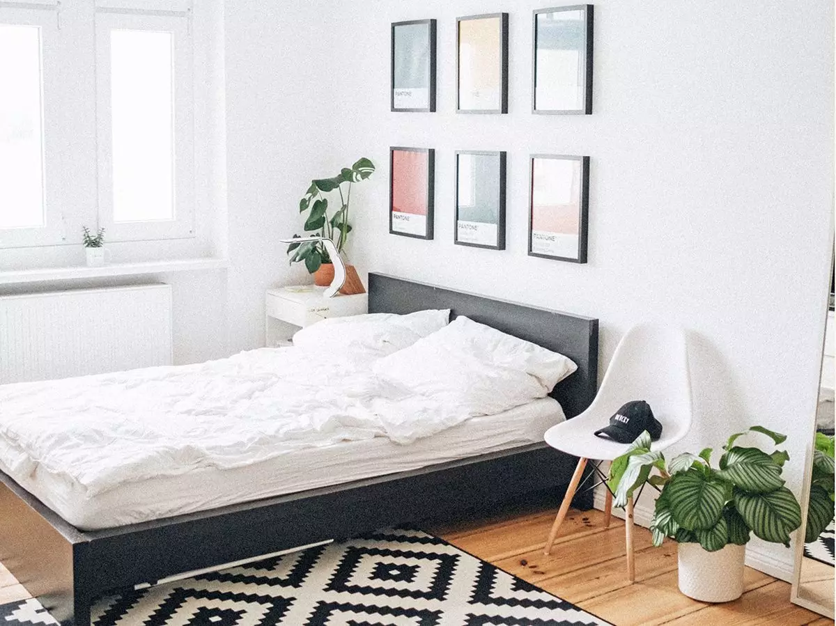 Warna dinding putih pada kamar minimalis ala korea Warna dinding putih pada kamar minimalis ala korea