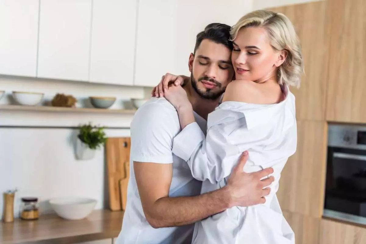 Pengertian dan Jenis Love Language