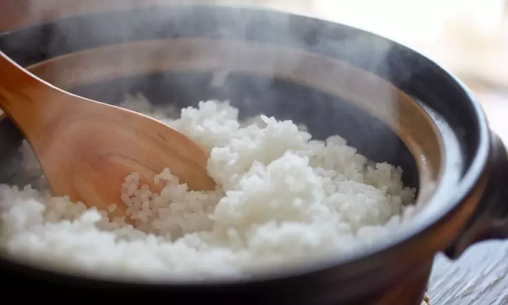 Antara Nasi Pulen dan Nasi Pera, Manakah yang Lebih Sehat untuk Dikonsumsi?
