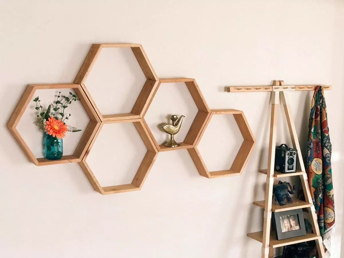 Desain Unik dengan Pasang Rak Dinding Desain Unik dengan Pasang Rak Dinding