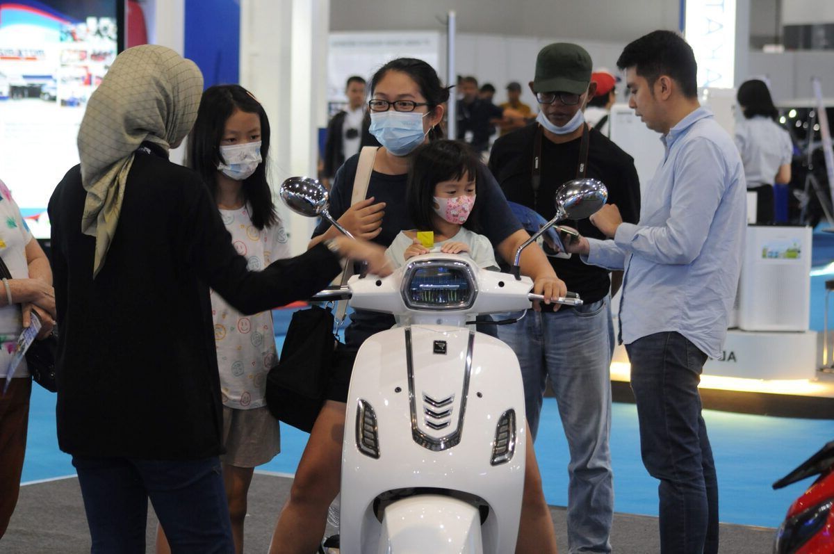 Rekomendasi Motor Listrik Terbaru yang Cocok untuk Wanita