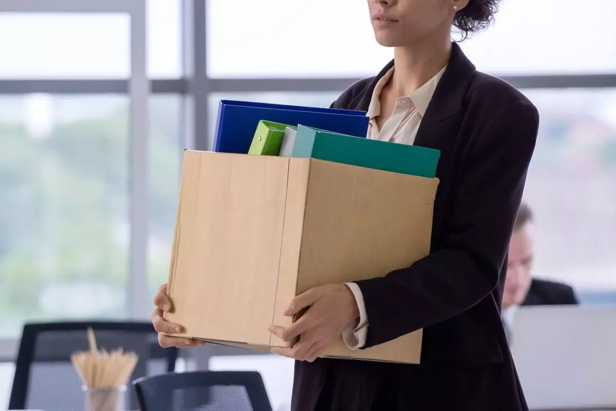 dampak-layoff-phk dampak-layoff-phk