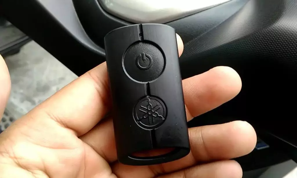 Cara Merawat Remote Smart Key Motor, Perhatikan Juga Kondisi Baterainya