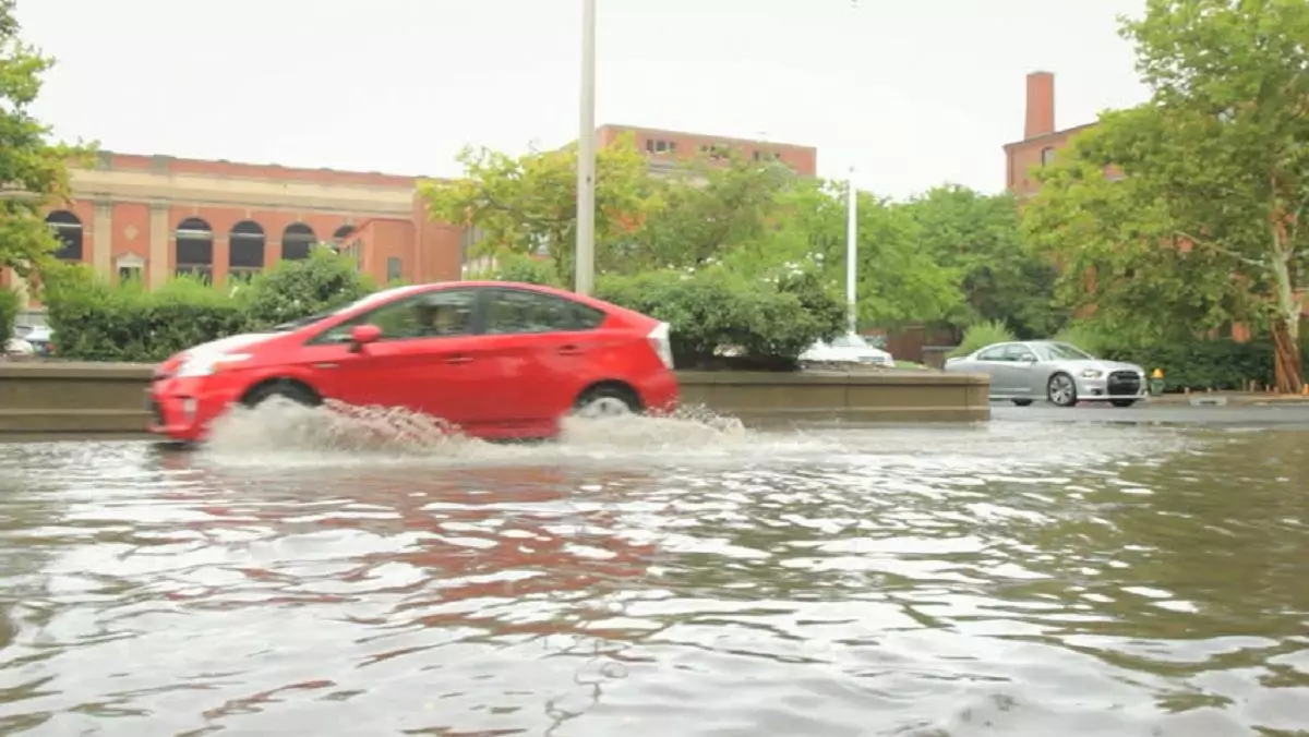 mobil-kena-banjir mobil-kena-banjir