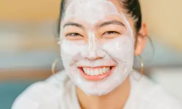 Rekomendasi Masker Wajah yang Ampuh Untuk Bekas Jerawat, Dijamin Mulus!