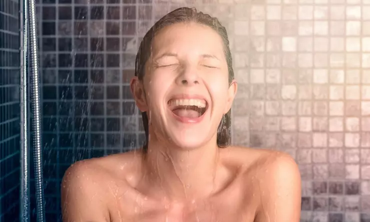 Kebiasaan Pagi yang Bisa Bikin Kulit Jadi Glowing, Yuk Cobain!