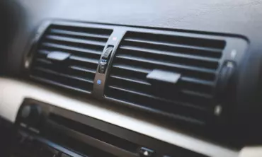 Solusi untuk Mengatasi AC Mobil Berisik dan Tidak Dingin