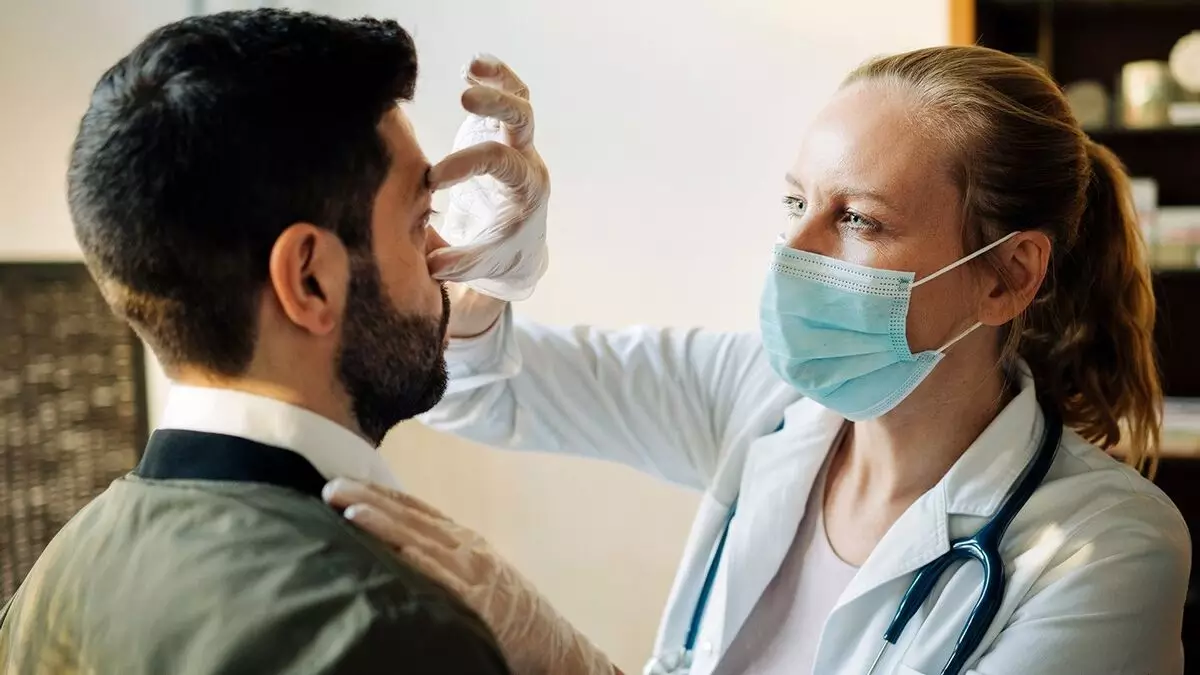 Hindari Menggunakan Obat Tetes Mata Tanpa Berkonsultasi Hindari Menggunakan Obat Tetes Mata Tanpa Berkonsultasi