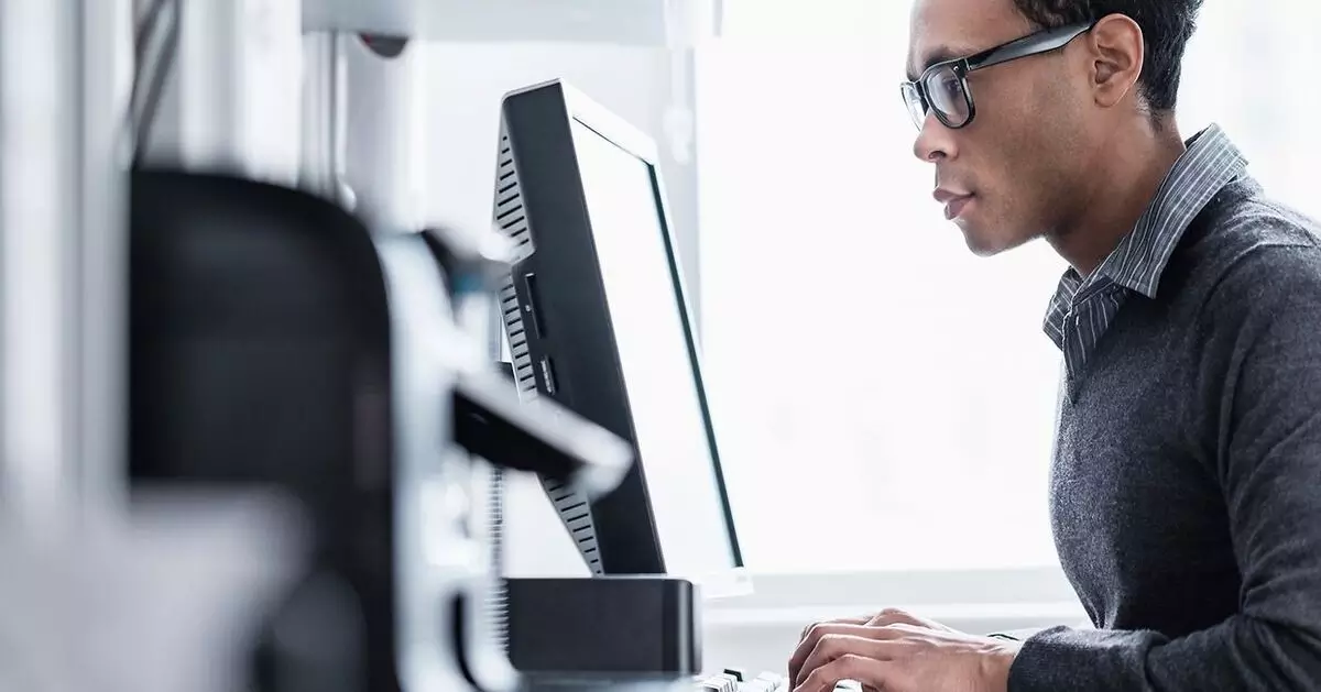 Menghindari Menatap Layar Gadget Terlalu Lama Menghindari Menatap Layar Gadget Terlalu Lama