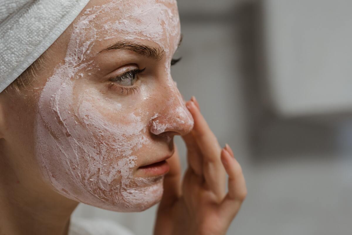 Cara Cepat untuk Menghilangkan Komedo Hitam di Hidung