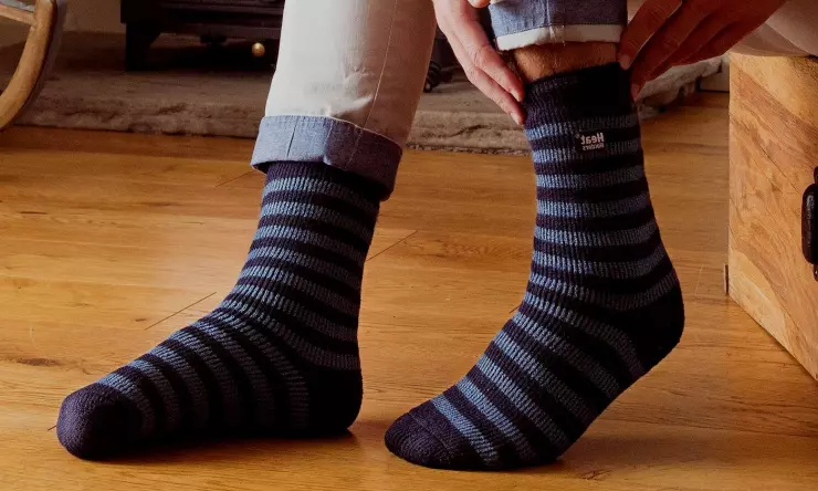 Pentingnya Kaos Kaki Agar Kaki Tetap Sehat