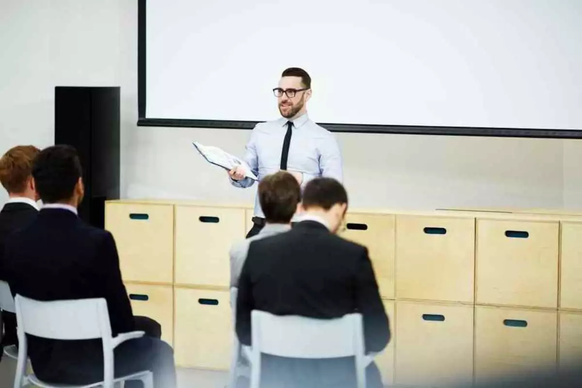 Public Speaking untuk Pengembangan Hubungan Public Speaking untuk Pengembangan Hubungan