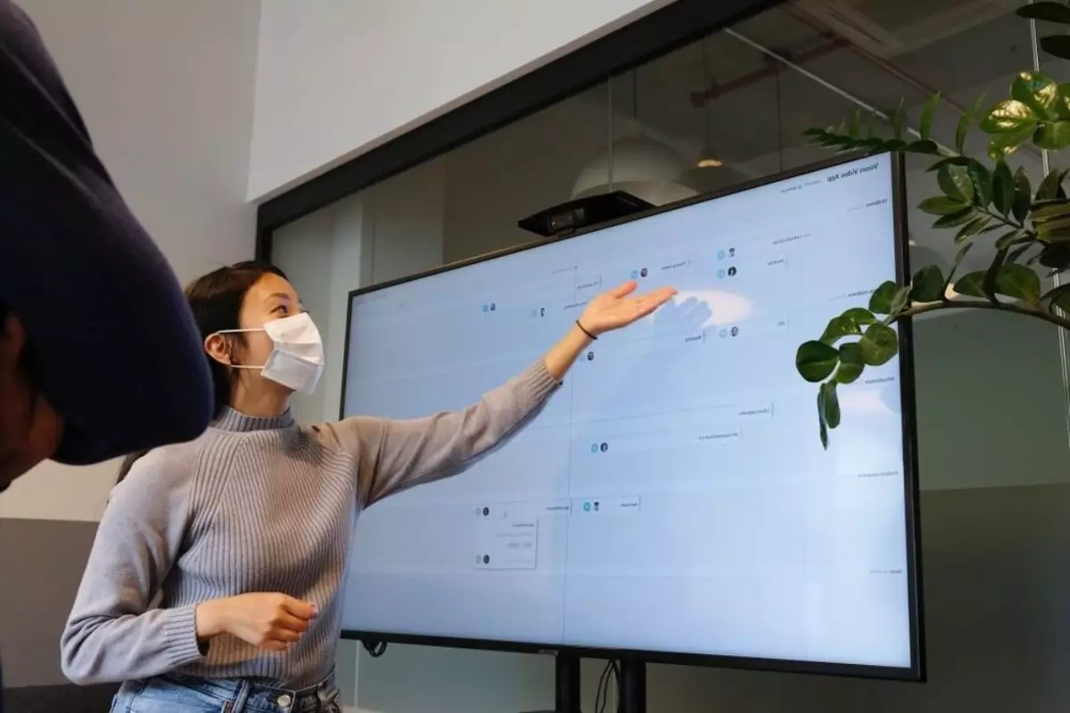 Media Penyampaian Informasi Media Penyampaian Informasi