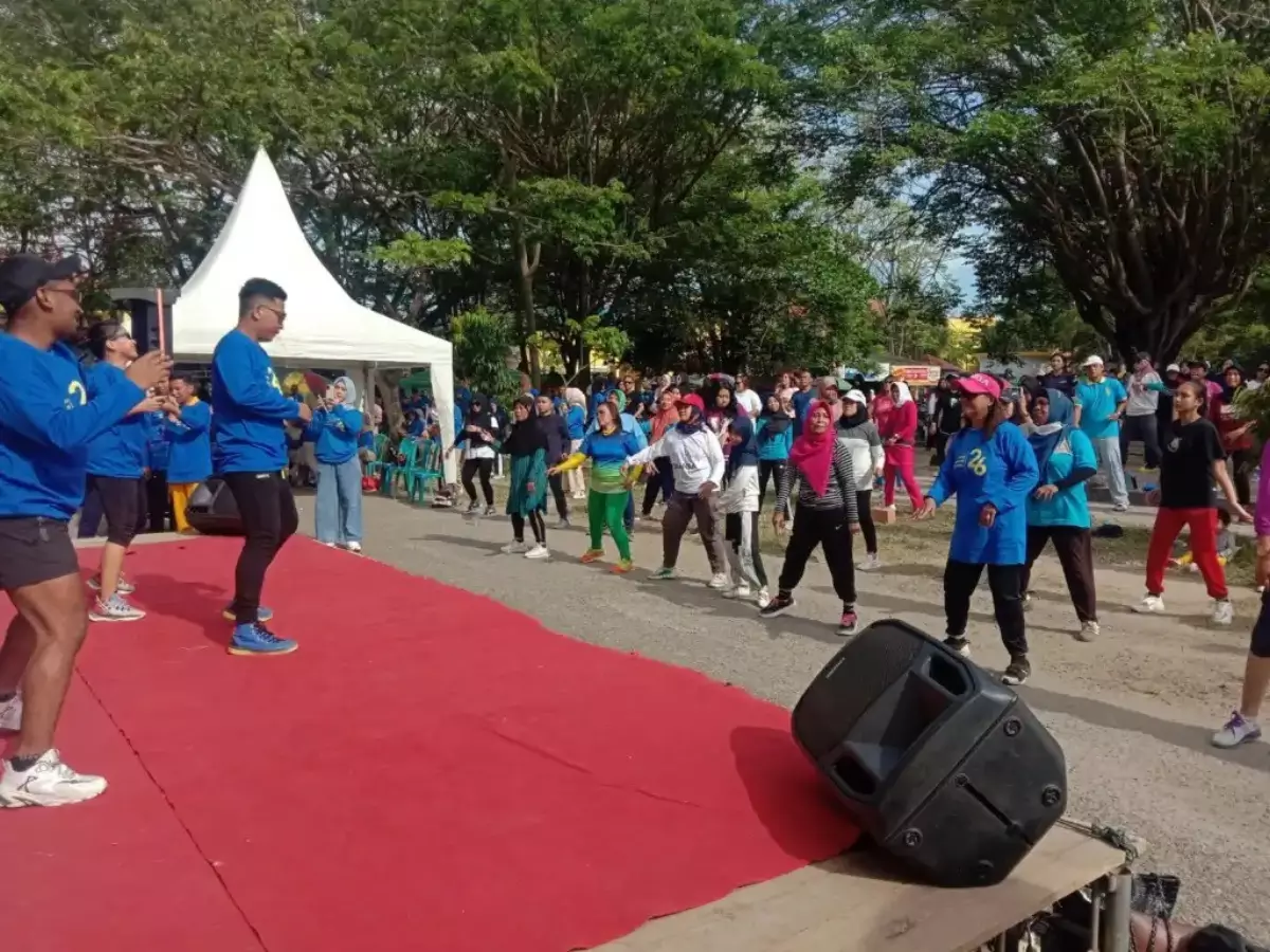 Perbedaan Zumba dan Aerobik Perbedaan Zumba dan Aerobik