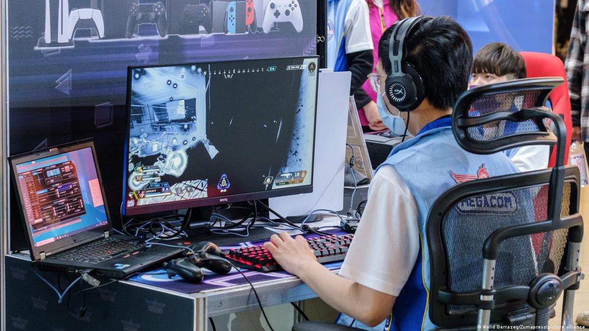 permainan dalam esports