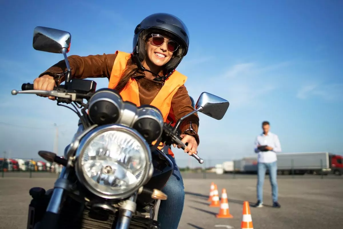 Sebagai Penunjuk Kendaraan Ketika Akan Berbelok