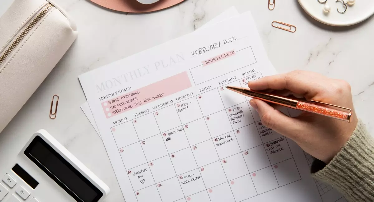 Membuat planing kegiatan Membuat planing kegiatan