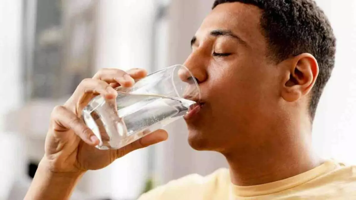 Perbanyak Minum Air Putih