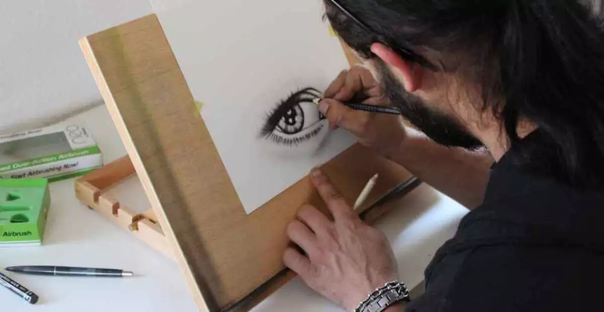 Menggambar atau Melukis