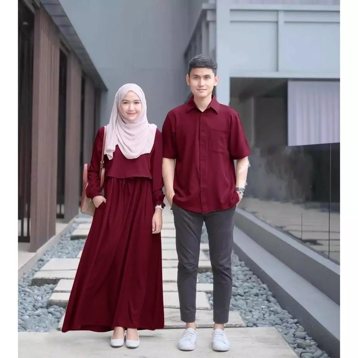 Warna Maroon Warna Maroon