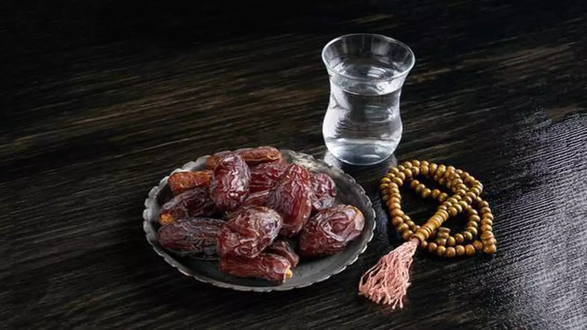 Kenali buah kurma yang tak layak konsumsi Kenali buah kurma yang tak layak konsumsi