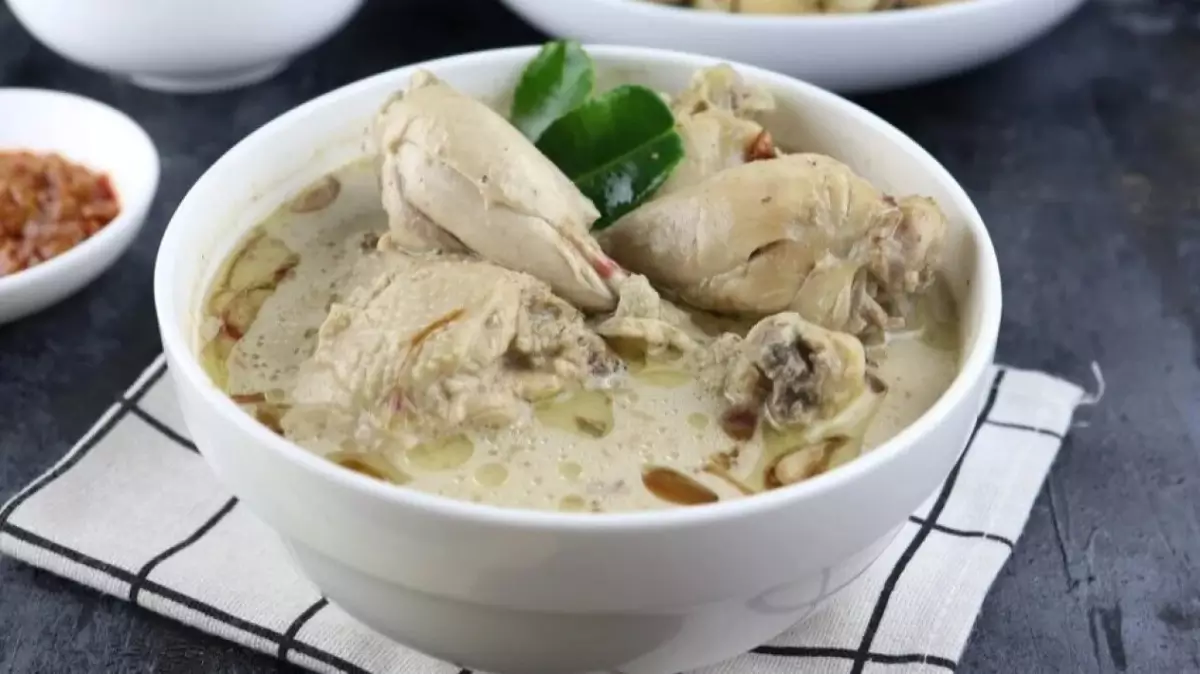 Opor Ayam Putih Opor Ayam Putih