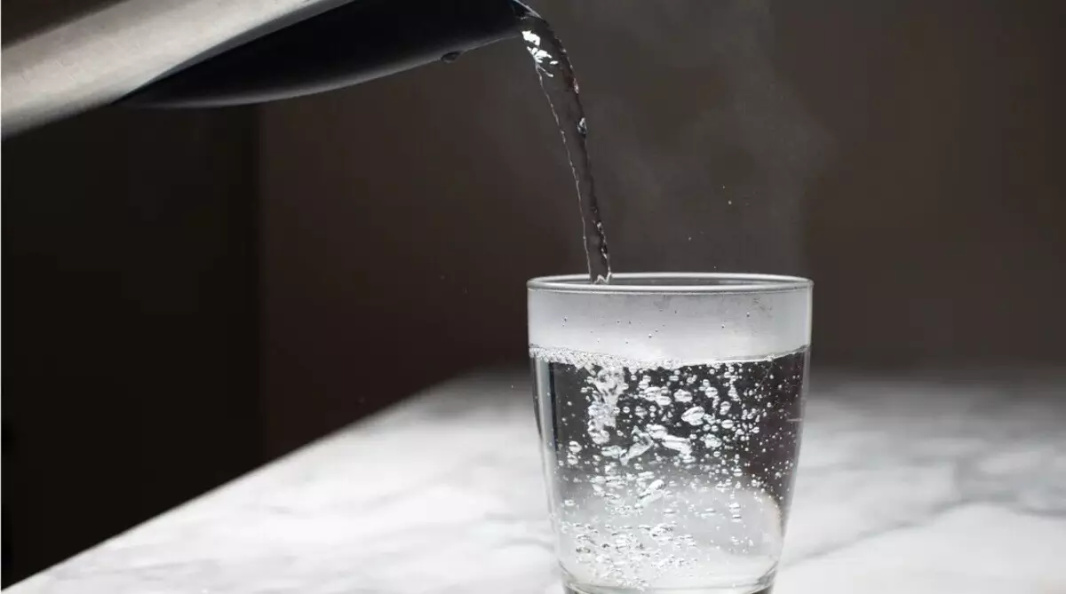 Minuman Hangat Minuman hangat untuk berbuka puasa.