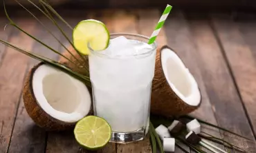 Manfaat Kelapa Muda Saat Berpuasa yang Wajib Kalian Ketahui!