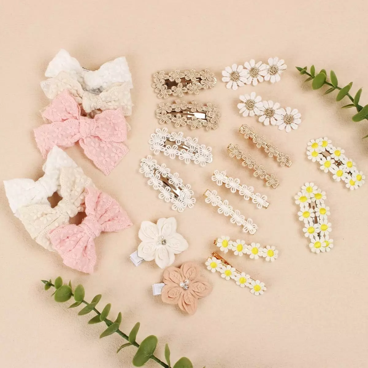 Aksesoris merupakan salah satu rekomendasi yang bisa untuk THR Lebaran selain uang.