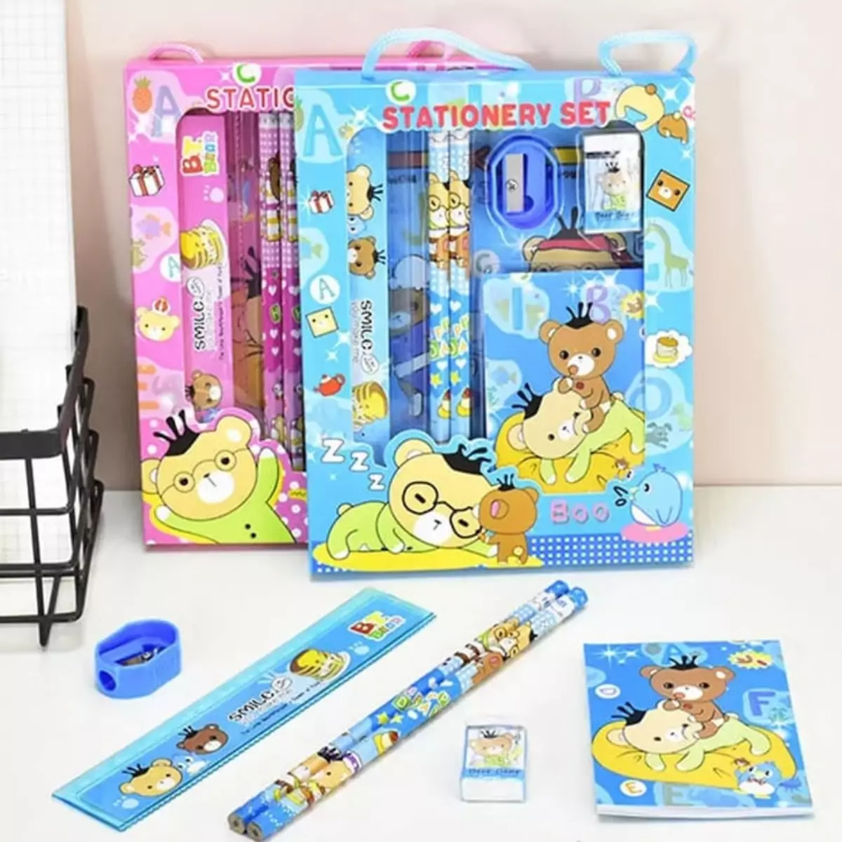 Alat tulis merupakan salah satu rekomendasi yang bisa untuk THR Lebaran selain uang.