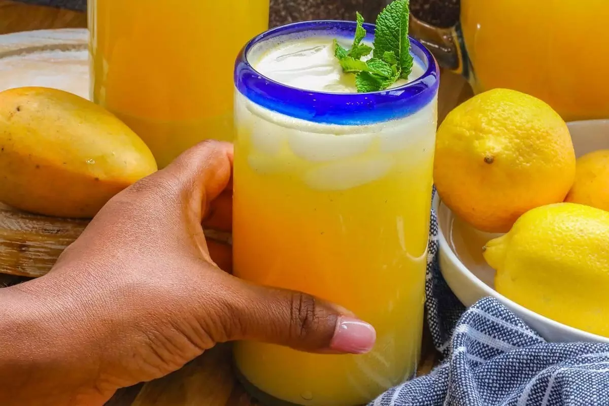 Pineapple Mango Lemonade