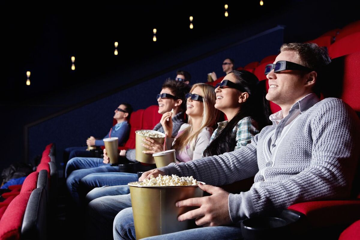 Menonton Bioskop