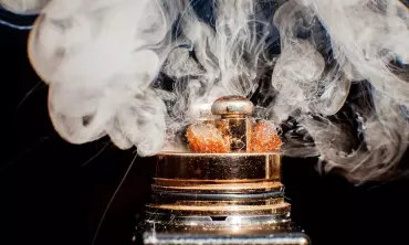 Waspada! Ini Bahaya Terlalu Sering Menggunakan Vape