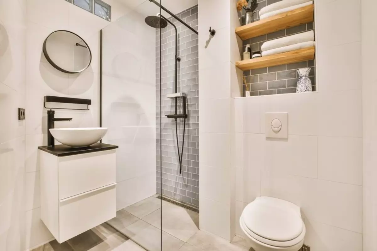 Menjaga kebersihan toilet mampu menciptakan kenyamanan ketika digunakan. Menjaga kebersihan toilet mampu menciptakan kenyamanan ketika digunakan.