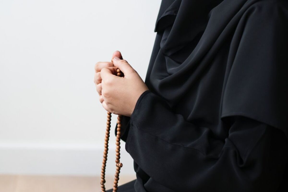 Berzikir serta Berdoa Meminta Pengampunan Kepada Allah SWT