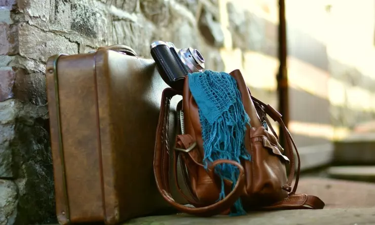 Anda Seorang Backpacker? Gunakan Tips Ini Agar HP Hemat Baterai