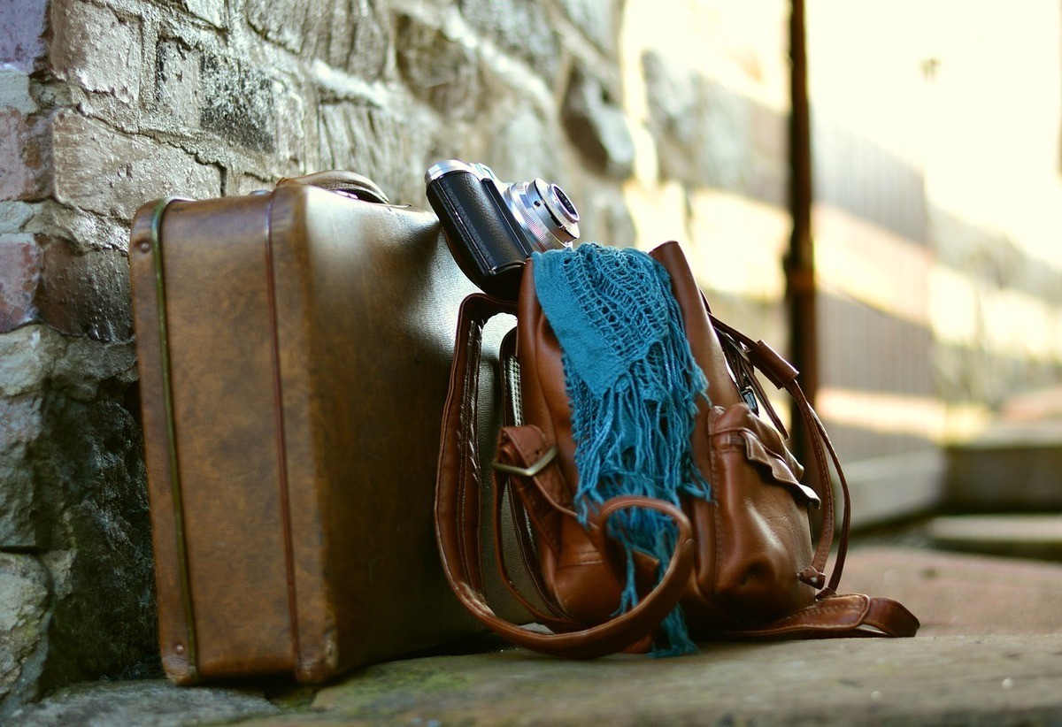 Tips menghemat baterai hp untuk backpacker