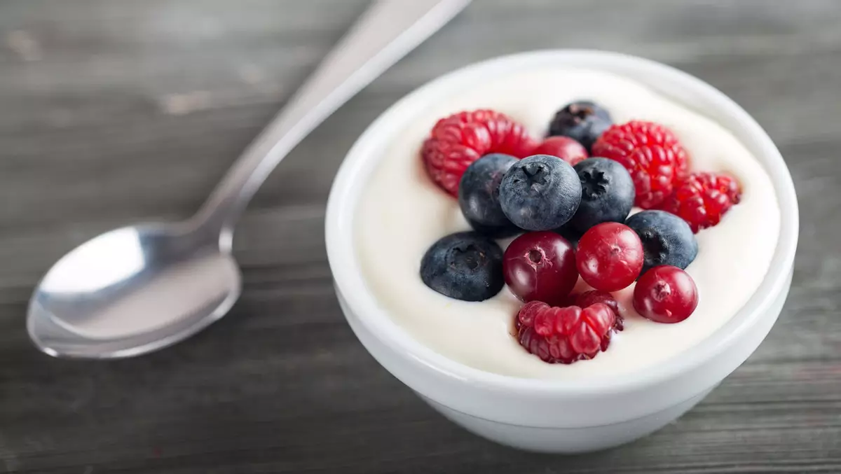 Yogurt Yogurt merupakan salah satu makanan untuk perkembangan otak.
