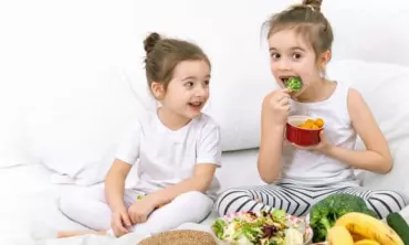 7 Makanan untuk Mendorong Perkembangan Otak Anak